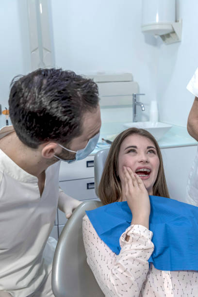 Best Emergency Tooth Extraction in Lake Of The Woods, IL